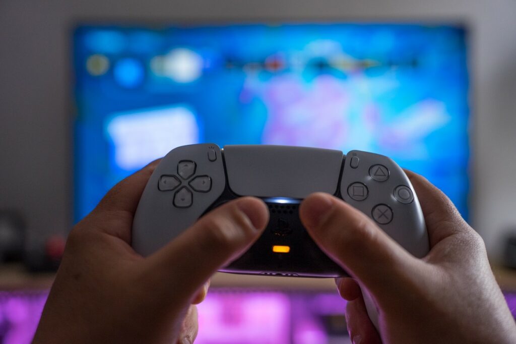 Sony ar pregăti o nouă consolă PlayStation portabilă, capabilă să rulează jocuri de PS5